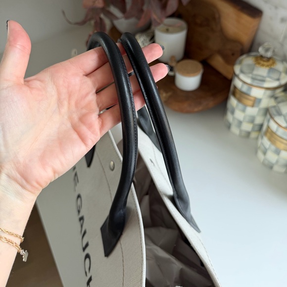 Saint Laurent Rive Gauche Beige Shopping Tote - Picture 13 of 15